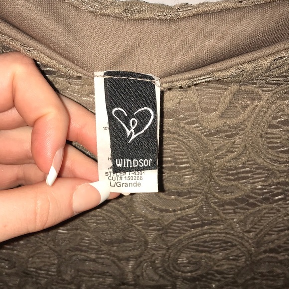 Mocha lace bodycon dress - Picture 4 of 5